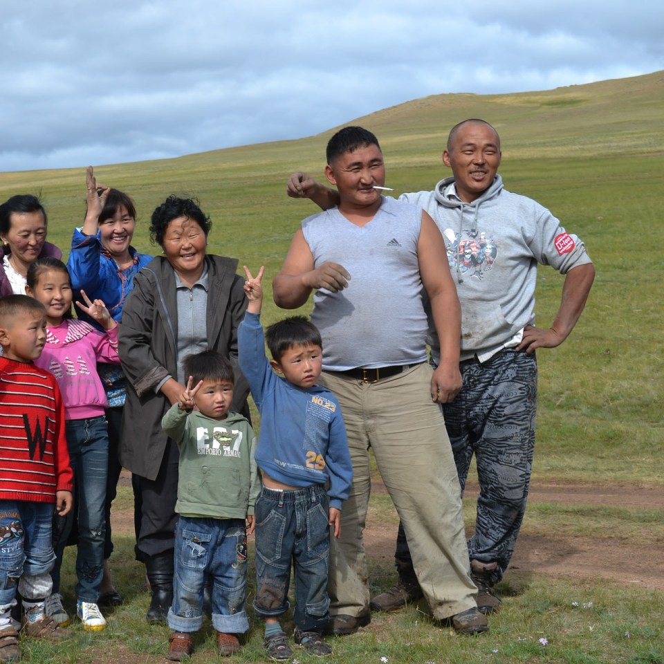 Eine glückliche, mongolische Familie